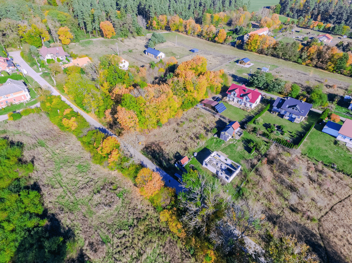 dom sfotografowany dronem